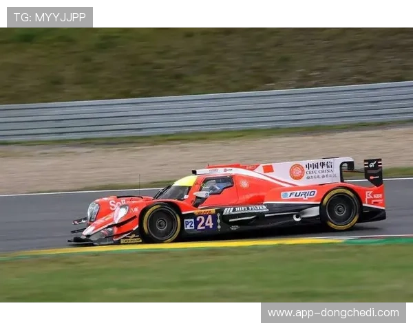 埃斯皮诺萨每回合间歇搭配马里亚奇音乐,墨西哥传统元素点燃主场氛围 埃斯皮诺萨每回合间歇搭配马里亚奇音乐,墨西哥传统元素点燃主场氛围